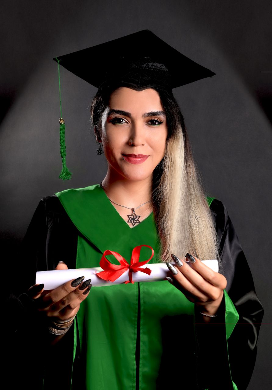 بیوگرافی عاطفه آقاسی خانی